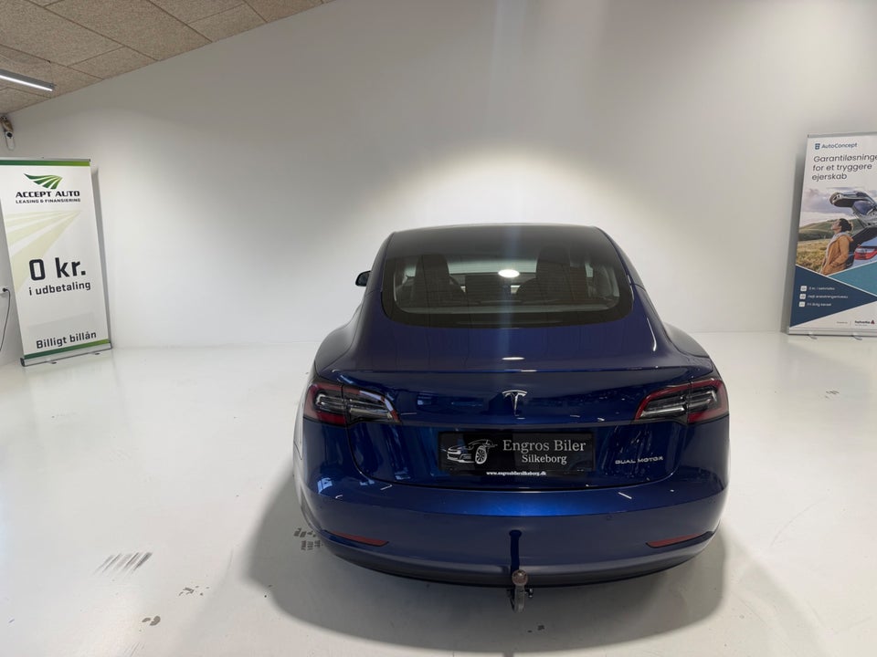 Tesla Model 3 Long Range AWD 4d