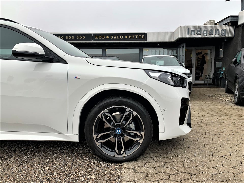 BMW iX2 eDrive20 M-Sport 5d