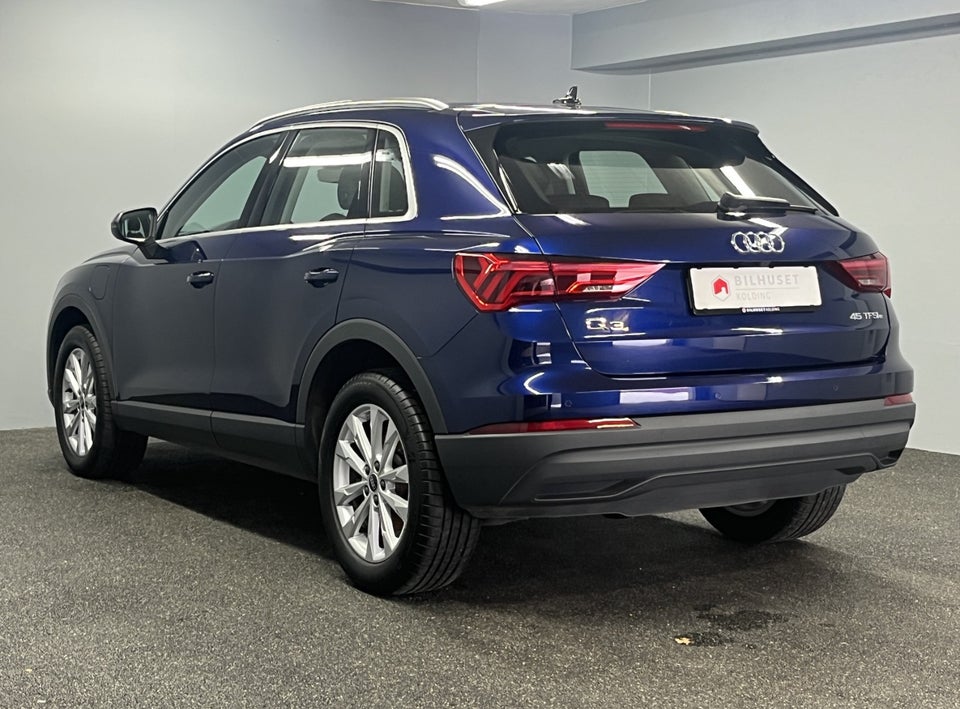 Audi Q3 45 TFSi e Attitude+ S-tr. 5d