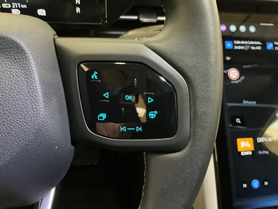 Ford Explorer 77 Premium Extended Range 5d