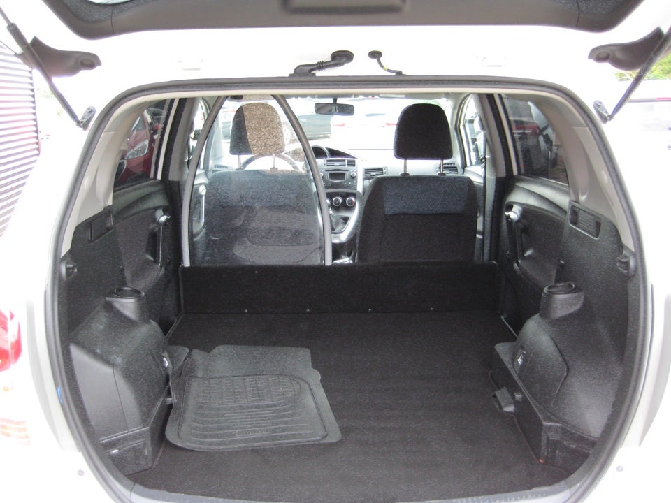 Toyota Sportsvan 1,6 VVT-i T1 Van 5d