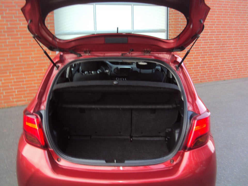Toyota Yaris 1,0 VVT-i T2 5d