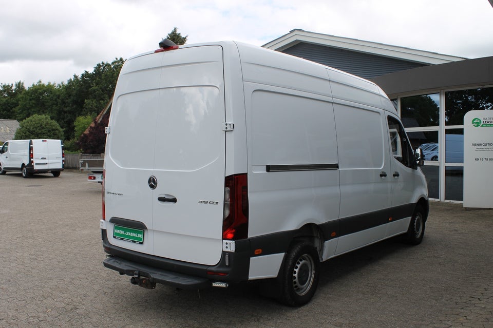 Mercedes Sprinter 319 3,0 CDi A2 Kassevogn aut. RWD