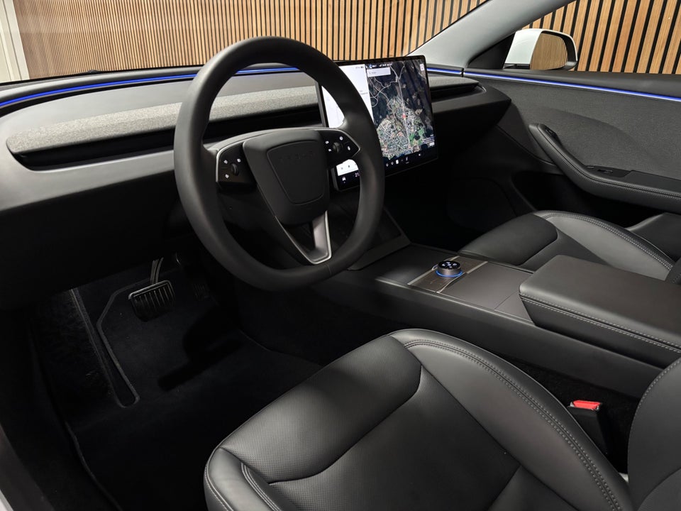 Tesla Model 3 RWD 4d