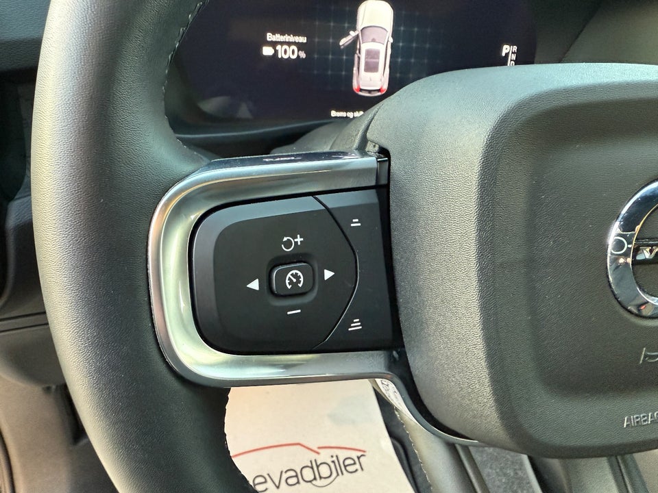 Volvo EX40 Extended Range Black Edition 5d