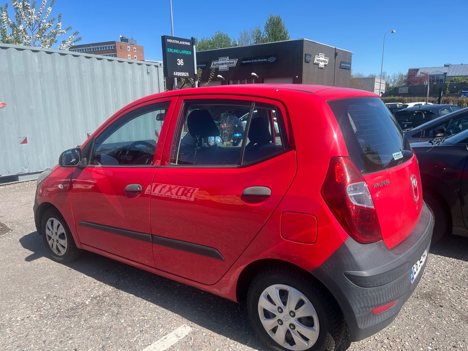 Hyundai i10 1,1 Base 5d