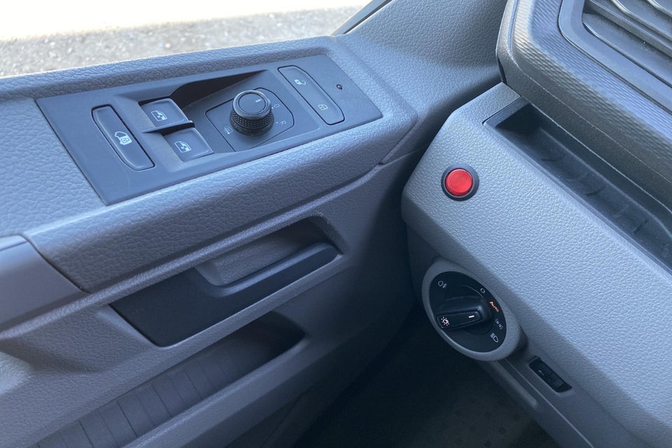 VW Transporter 2,0 TDi 150 Kassevogn DSG lang