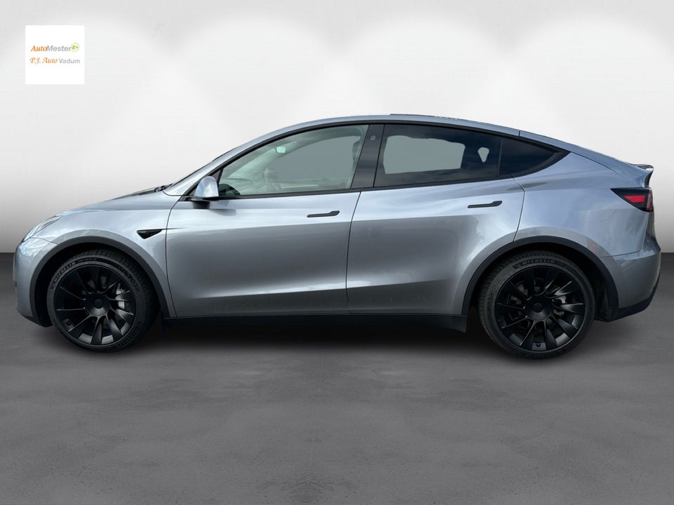 Tesla Model Y RWD 5d