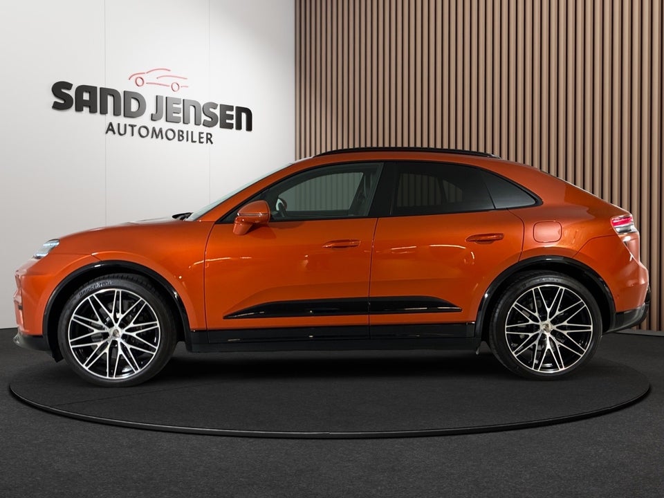 Porsche Macan Turbo 5d