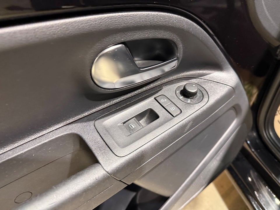 VW Up! 1,0 60 Cheer Up! BMT 5d