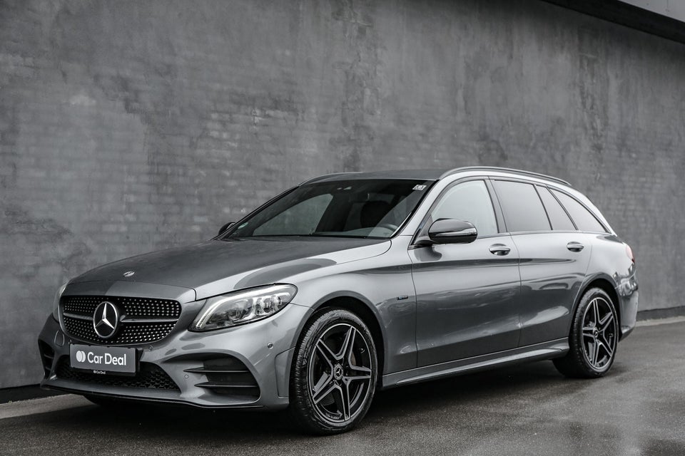 Mercedes C300 de 2,0 AMG Line stc. aut. 5d