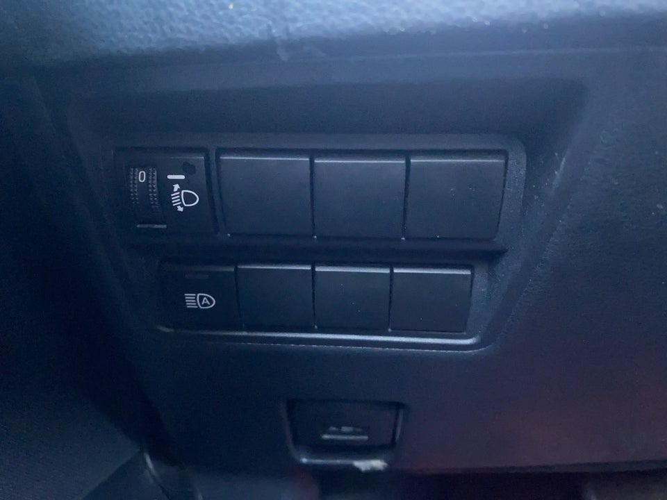 Toyota Yaris 1,5 Hybrid Essential e-CVT 5d