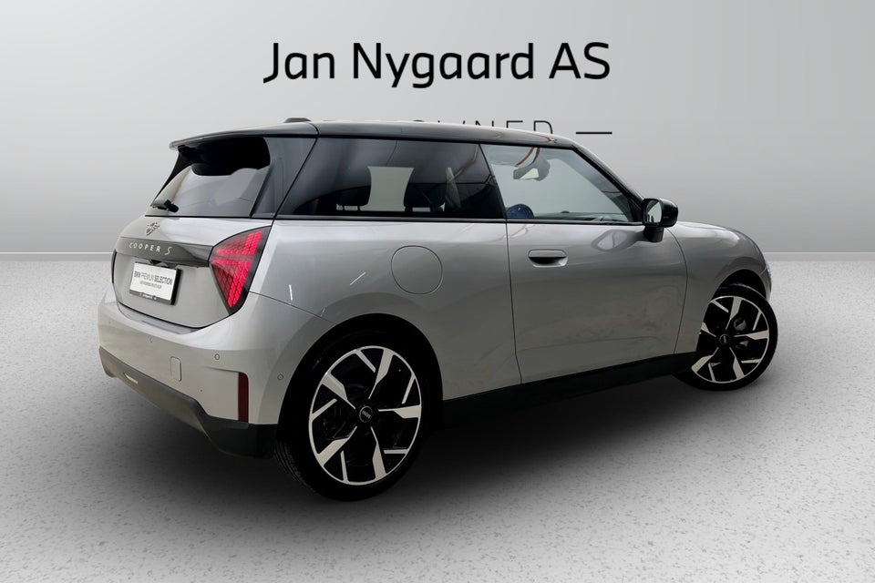 MINI Cooper SE Classic Trim XL 3d