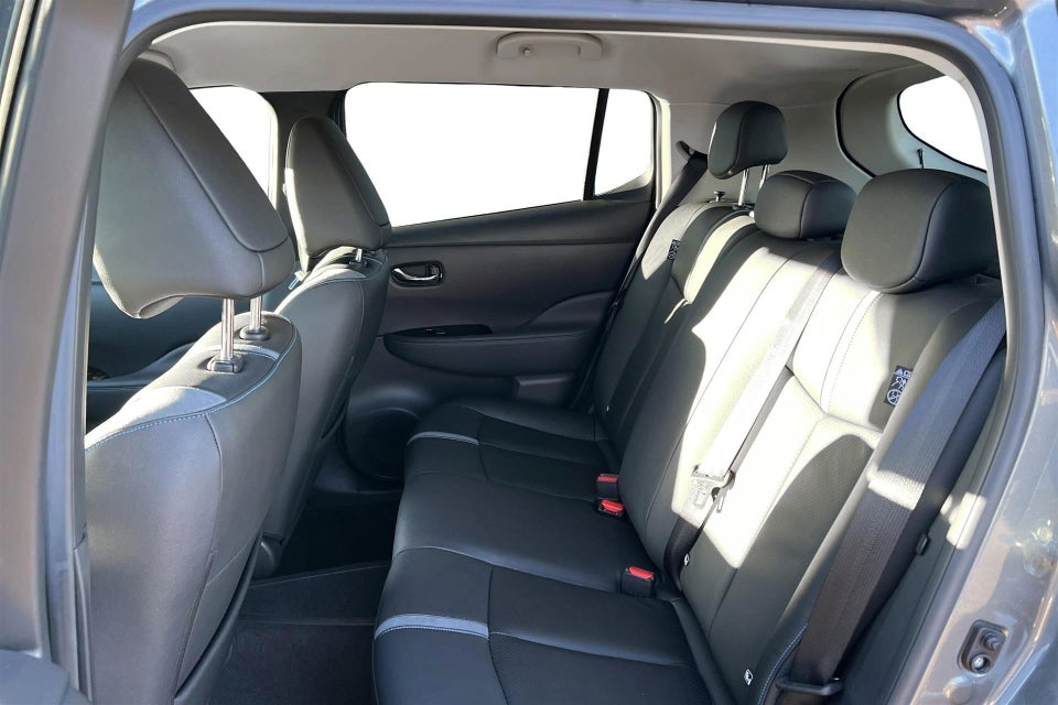 Nissan Leaf 39 Tekna 5d