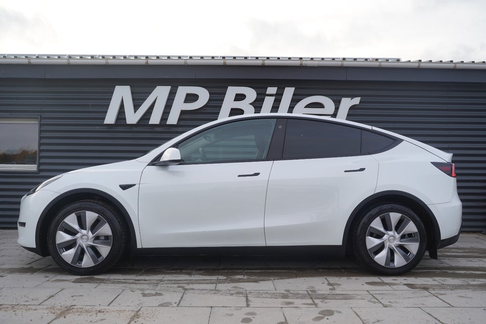 Tesla Model Y Long Range AWD 5d