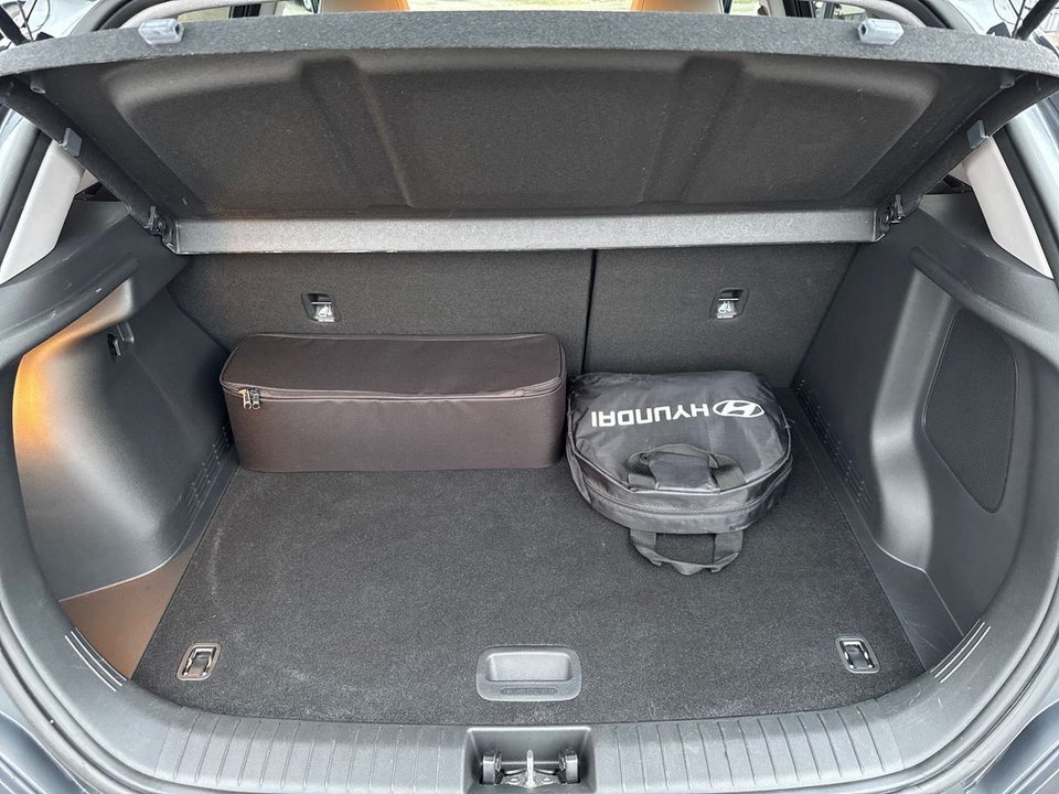 Hyundai Kona 64 EV Ultimate 5d