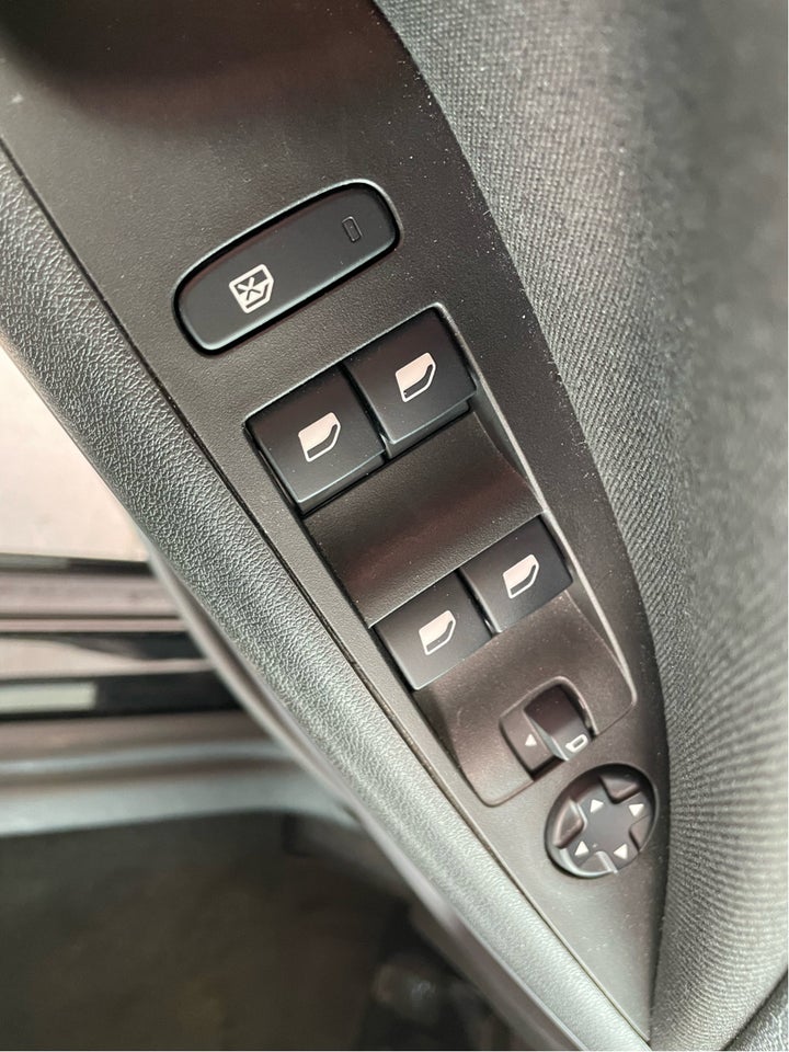 Opel Crossland 1,2 Sport 5d