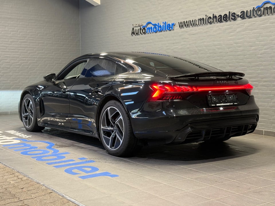 Audi e-tron GT quattro 4d