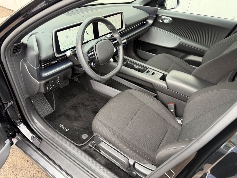 Hyundai Ioniq 6 53 Essential 4d