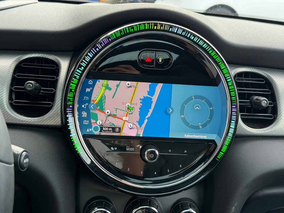 MINI Cooper SE Maximise 3d