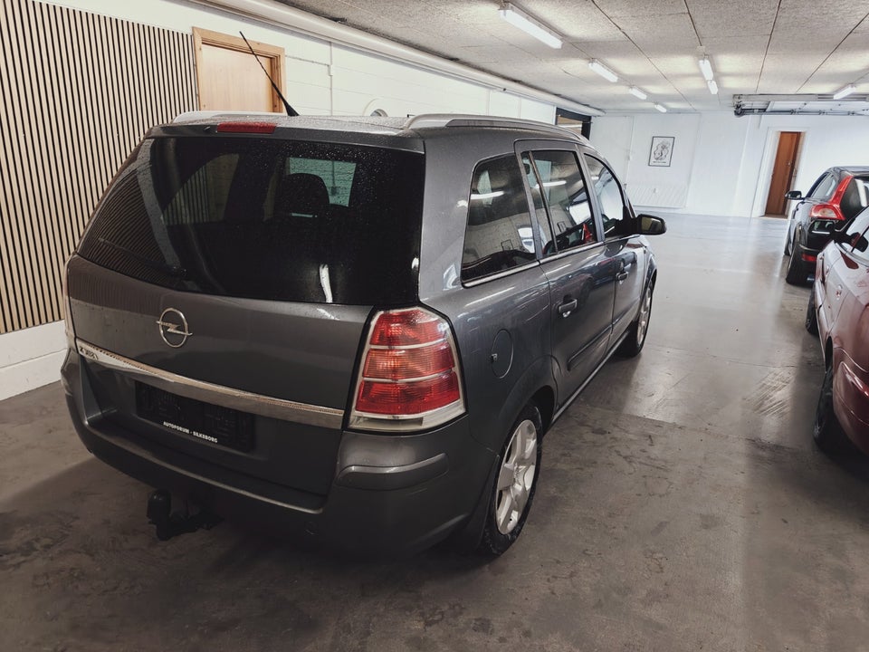 Opel Zafira 1,6 16V 105 Enjoy 7prs 5d