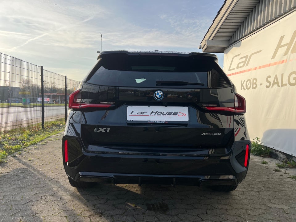 BMW iX1 xDrive30 M-Sport Premium 5d