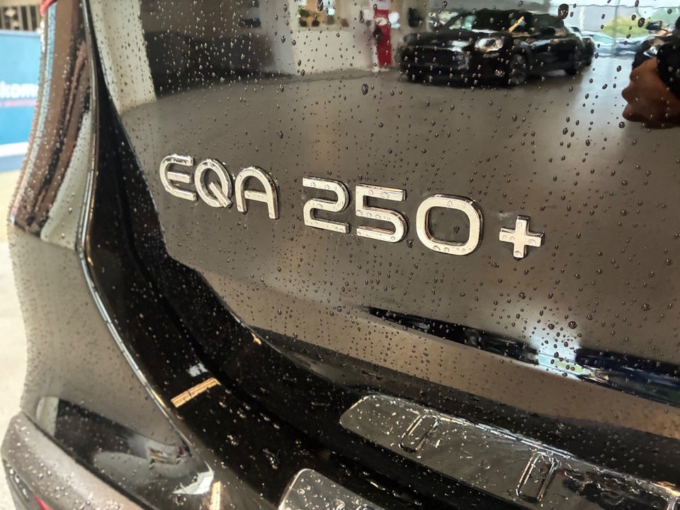 Mercedes EQA250+ Progressive Advance Plus 5d