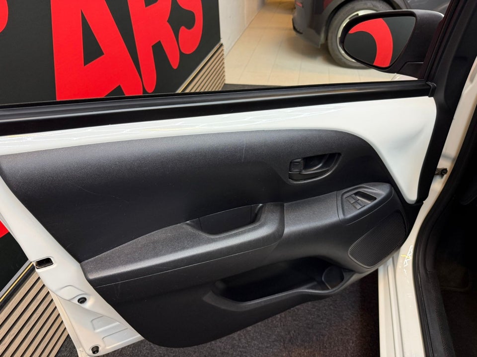 Toyota Aygo 1,0 VVT-i x-touch 5d