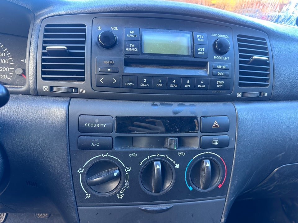 Toyota Corolla 1,6 Sol stc. 5d