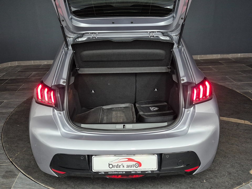 Peugeot e-208 50 GT Pack 5d
