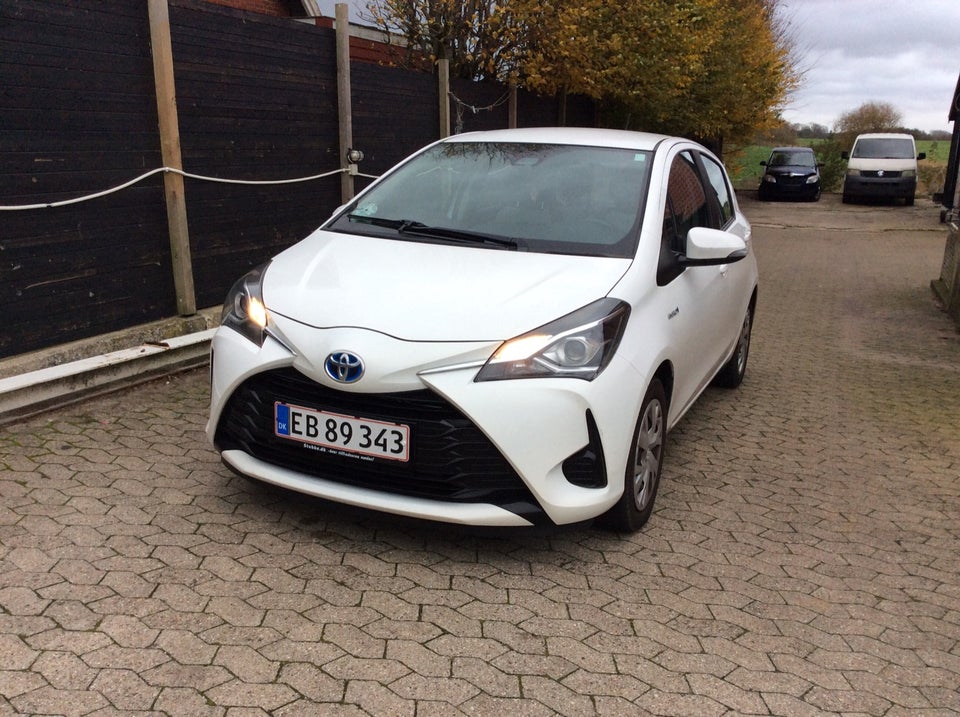 Toyota Yaris 1,5 Hybrid H3 Limited e-CVT 5d