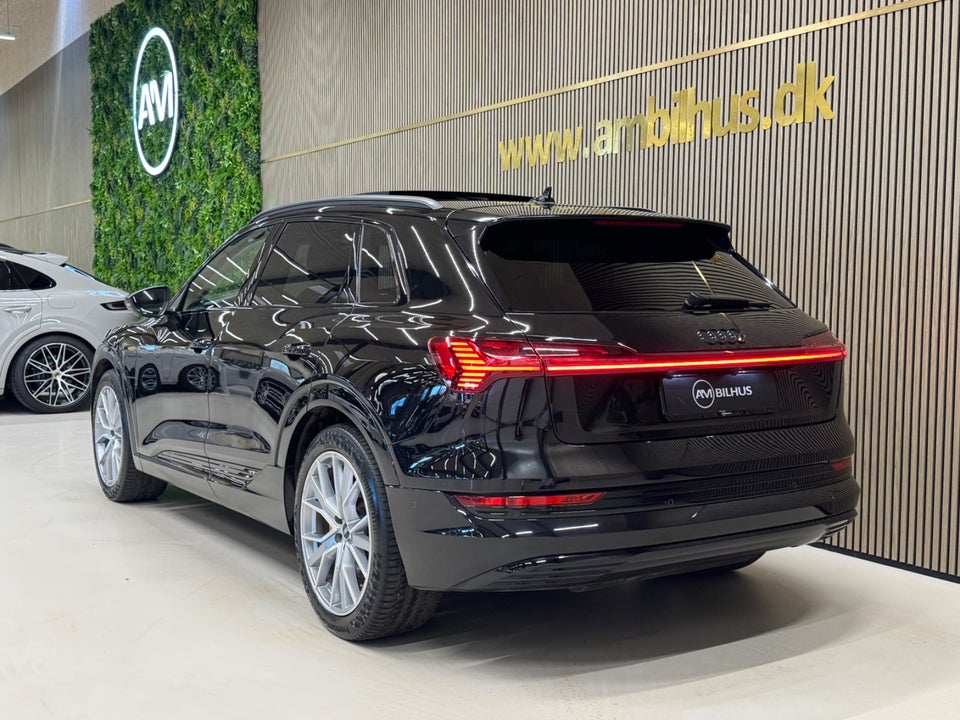 Audi e-tron 55 quattro 5d