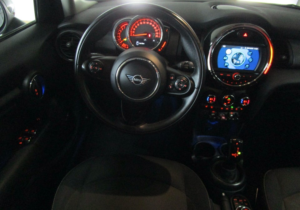 MINI Cooper 1,5 Essential aut. 5d