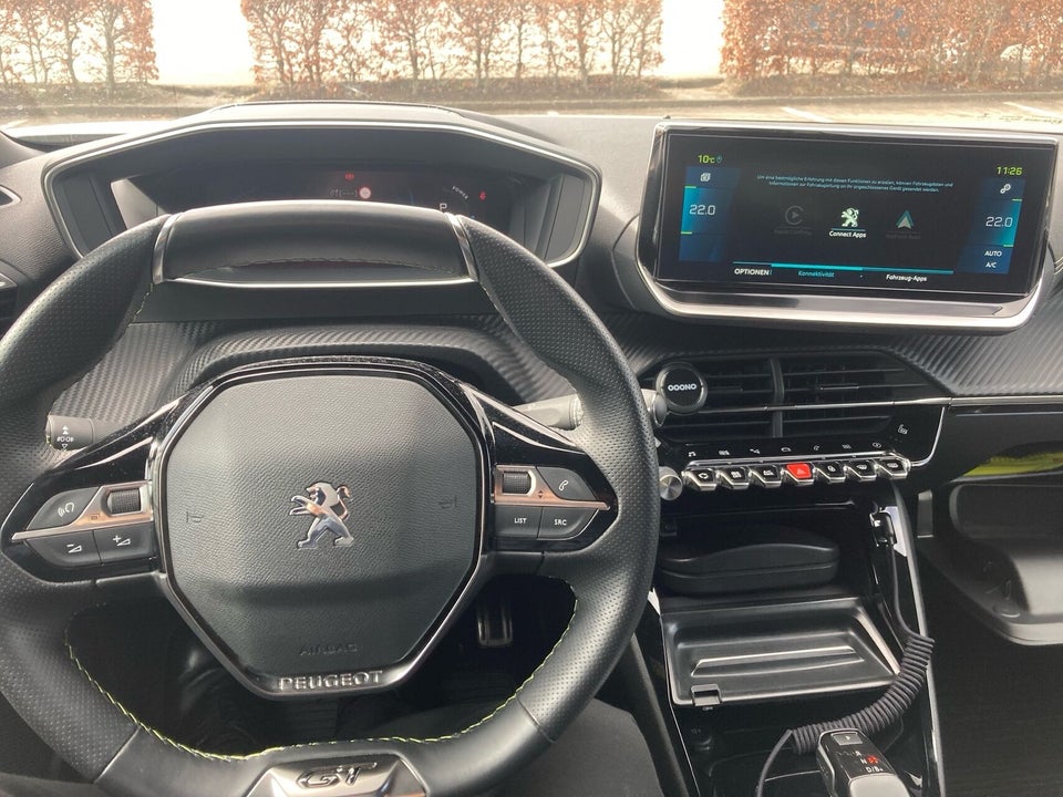 Peugeot e-2008 50 GT 5d