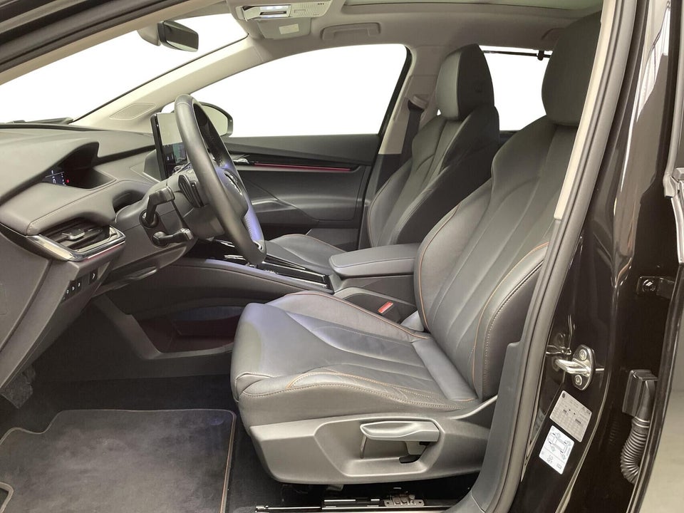 Skoda Enyaq 60 iV Suite 5d