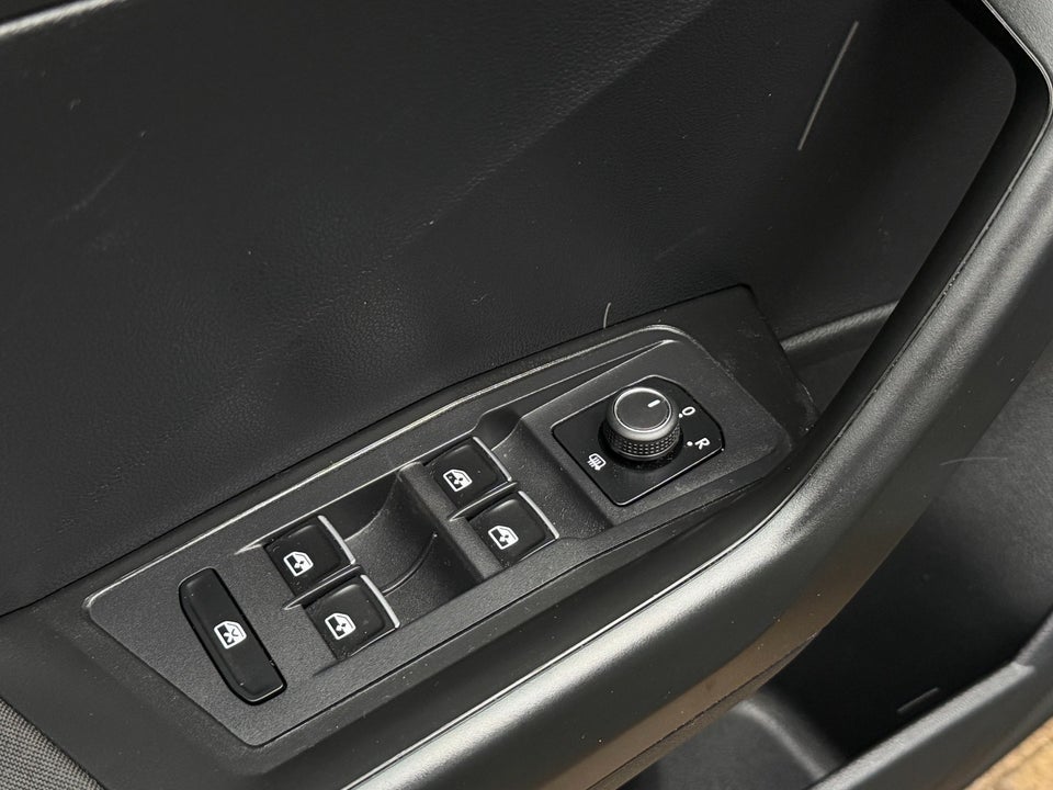 VW T-Roc 1,0 TSi 115 Style 5d