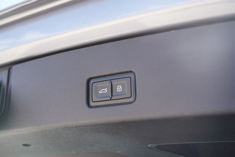 Audi Q4 e-tron 50 Attitude quattro 5d