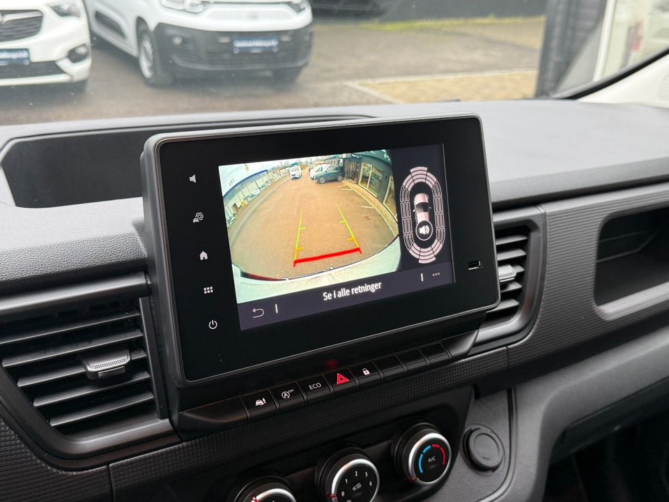 Renault Trafic 2,0 dCi 130 L2H1