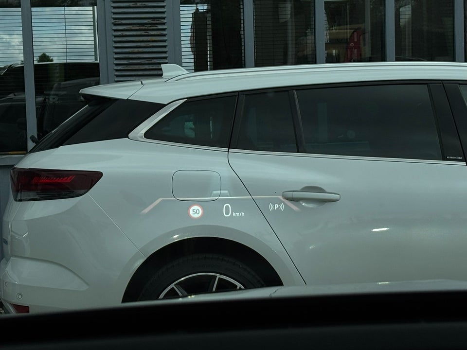 BMW iX xDrive40 Fully Charged 5d