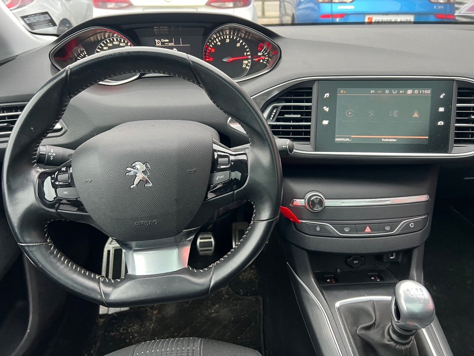 Peugeot 308 1,5 BlueHDi 130 Selection Sky SW 5d
