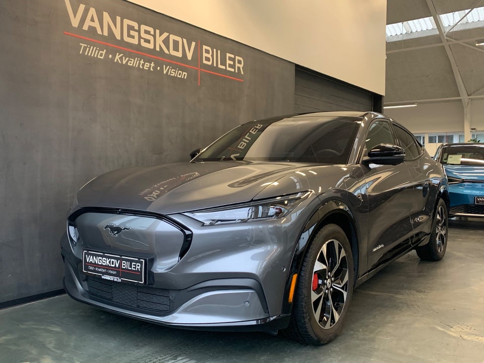 Ford Mustang Mach-E 75 Premium Standard Range AWD 5d