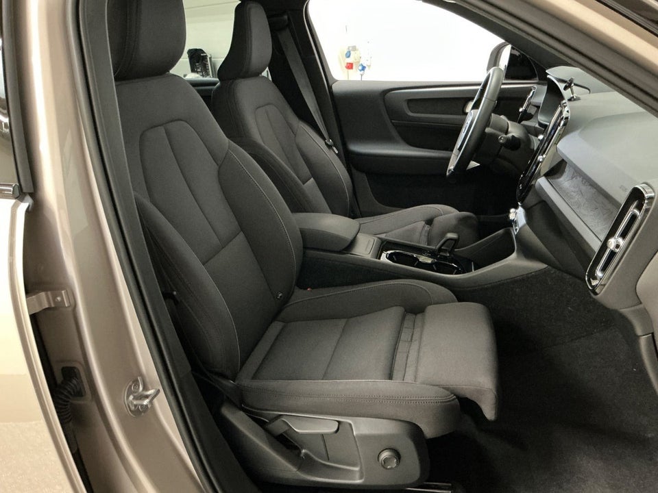 Volvo XC40 P6 ReCharge Core 5d