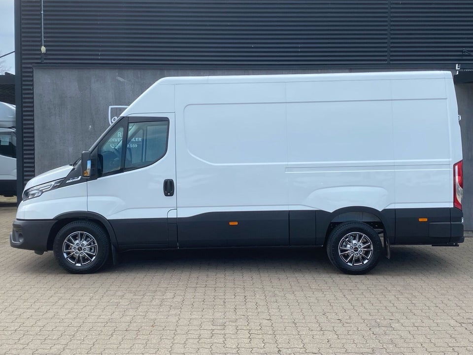 Iveco Daily 3,0 35S18 12m³ Van AG8