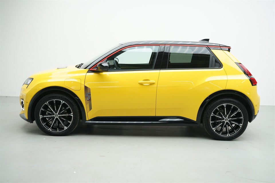 Renault 5 E-Tech 52 Iconic 5d