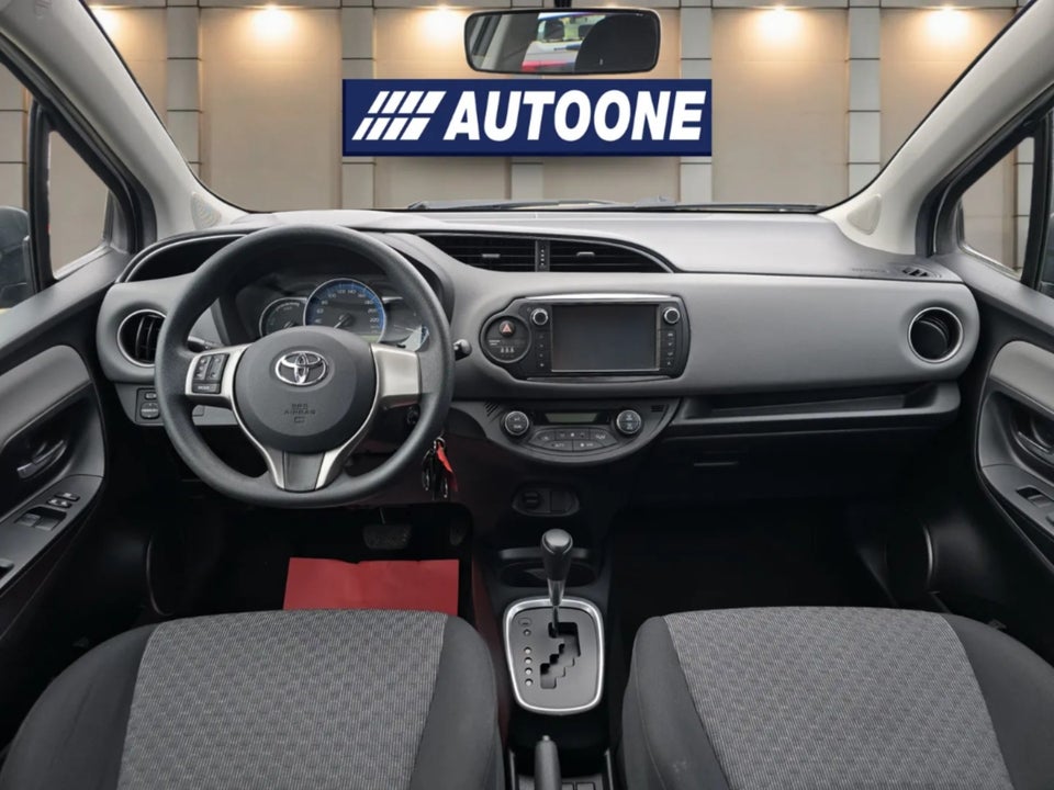 Toyota Yaris 1,5 Hybrid H1 e-CVT 5d