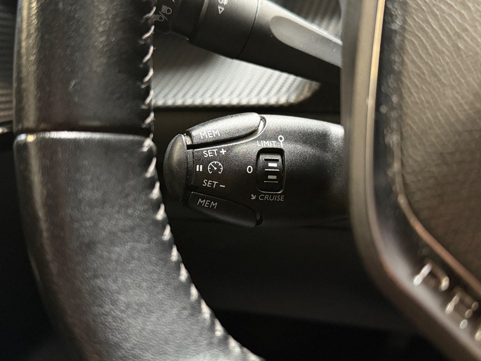 Peugeot 208 1,2 PureTech 100 Evolution 5d