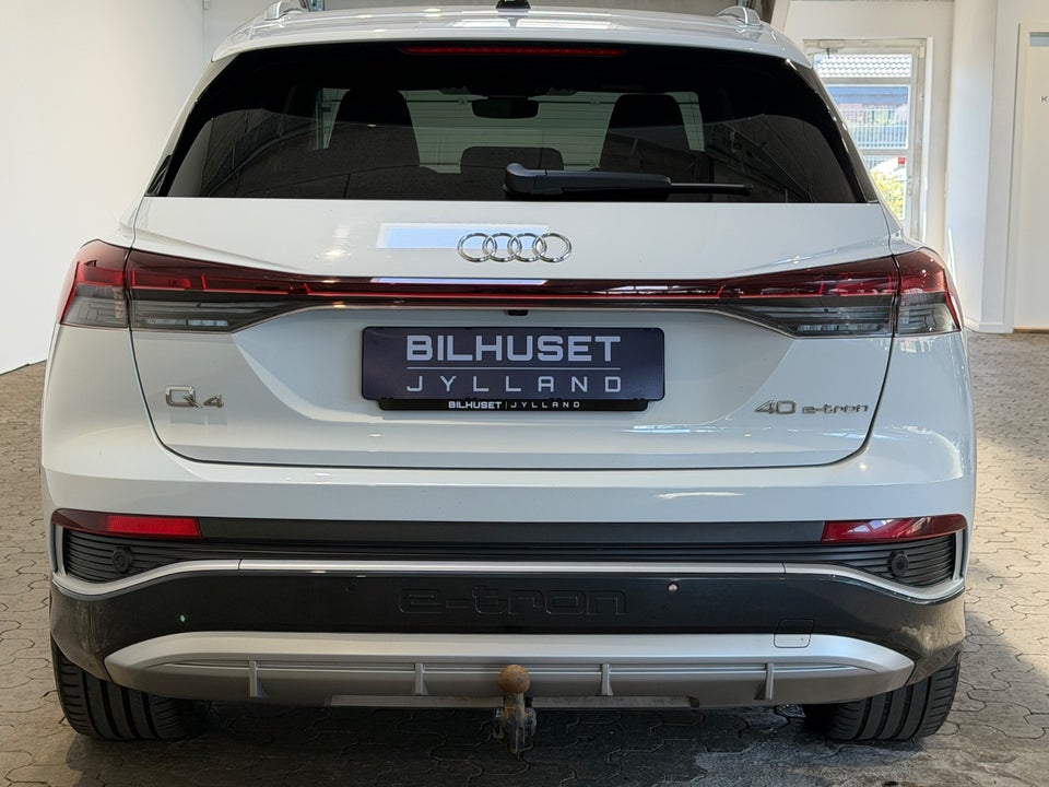 Audi Q4 e-tron 40 S-line 5d