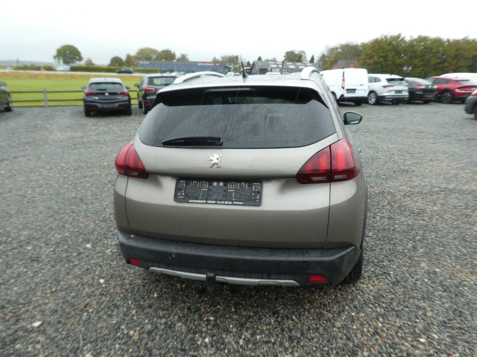 Peugeot 2008 1,6 BlueHDi 100 Allure Sky 5d