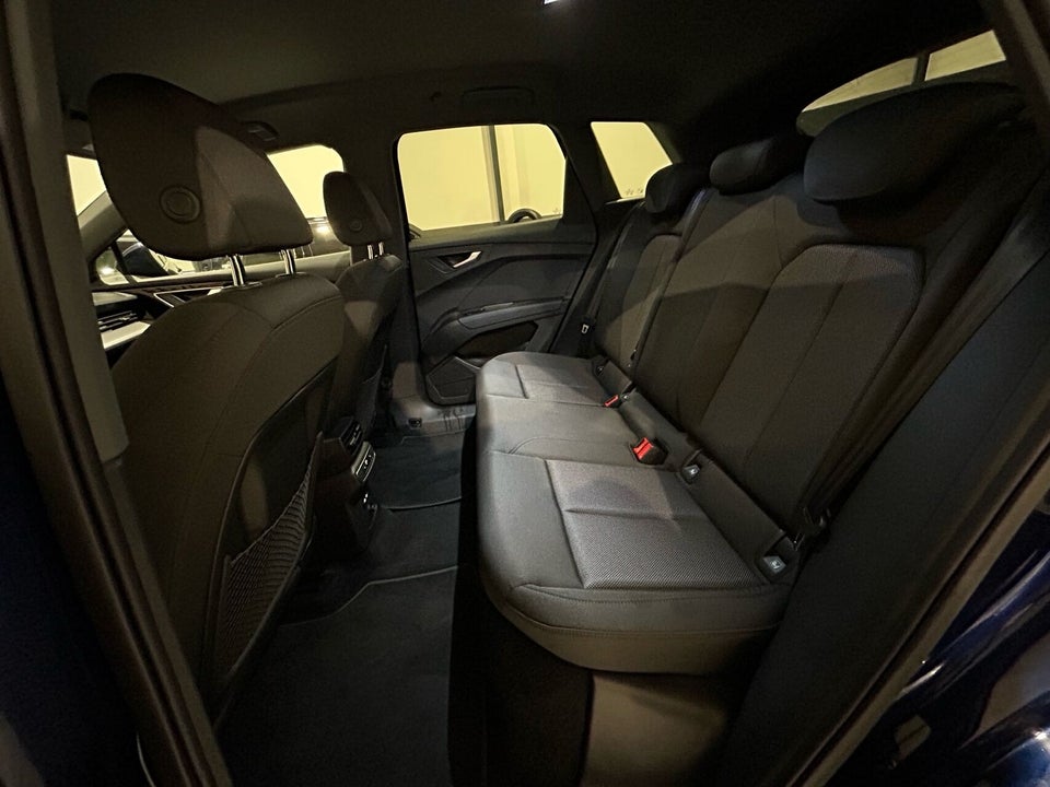 Audi Q4 e-tron 40  5d