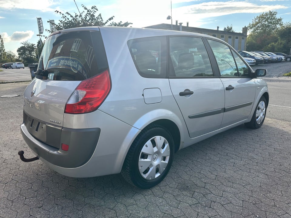 Renault Grand Scenic II 1,6 Authentique Comfort 5d